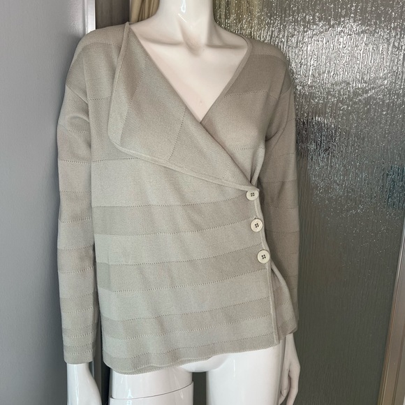ARMANI 100% Merino Wool Asymmetrical cardigan - Picture 3 of 7
